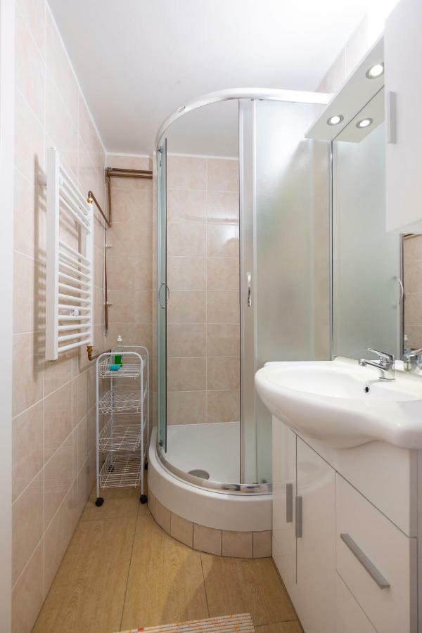 Newly Renovated Studio With Air Conditioner & Free Parking Lublaň Exteriér fotografie
